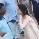 हरदोई: पिता की बेइज्जती पर भड़की बेटी, पेट्रोल पंपकर्मी पर तानी पिस्टल – वीडियो वायरल
