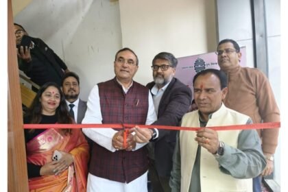 रेशम बुनकरों