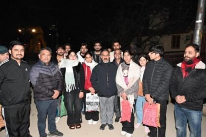 पर्यटकों